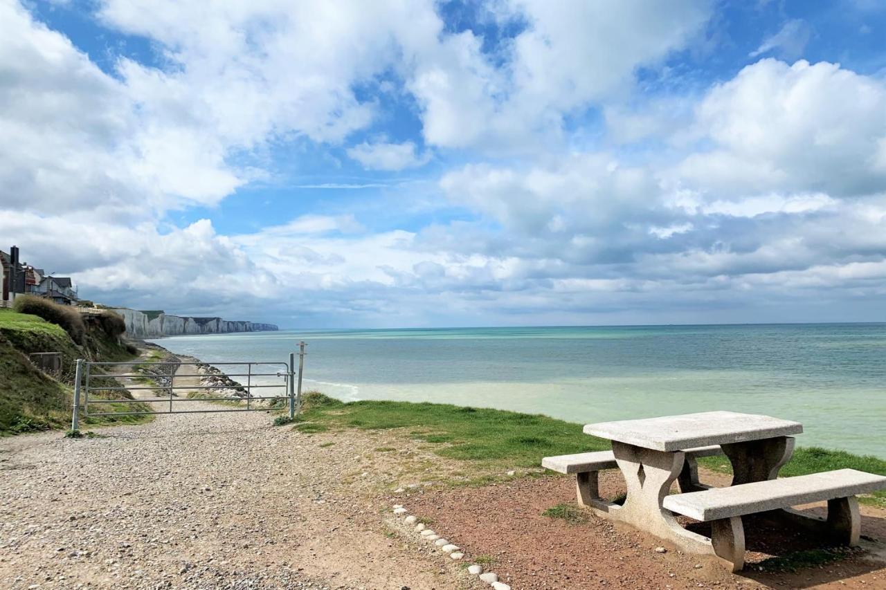 Apartmán Ab19 - Reves Sales Avec Vue Mer Imprenable Ault Exteriér fotografie